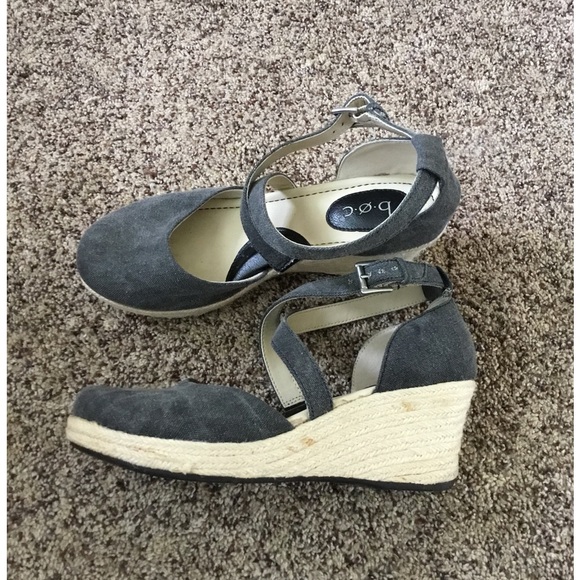 boc. strappy grey wedge sandals - Picture 3 of 6